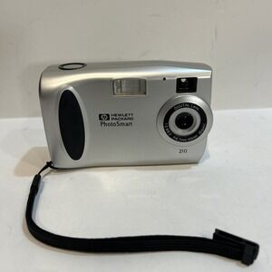 HP Photosmart 210 Digital Camera with Instructions and Box. 2X Digital Zoom A